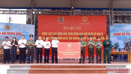 Từ những căn nhà nghĩa tình đến thế trận lòng dân vững chắc