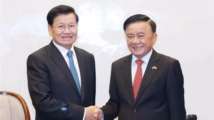 Thường trực Ban Bí thư chủ trì tiễn Tổng Bí thư, Chủ tịch nước Lào và Phu nhân