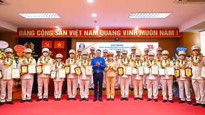 Tuyên dương 63 thanh niên tiêu biểu của lực lượng Cảnh sát giao thông