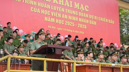 Khai mạc chương trình huấn luyện Trung đoàn dự bị chiến đấu
