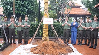 Công an các đơn vị, địa phương hưởng ứng “Tết trồng cây đời đời nhớ ơn Bác Hồ”