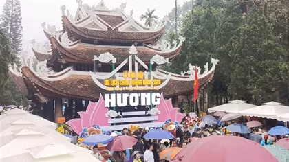 Để các điểm đến du lịch không rơi vào cảnh quá tải
