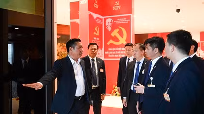 Đồng loạt ra quân, khép kín vòng bảo vệ