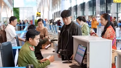 Tết trực chiến của các cán bộ Công an cửa khẩu
