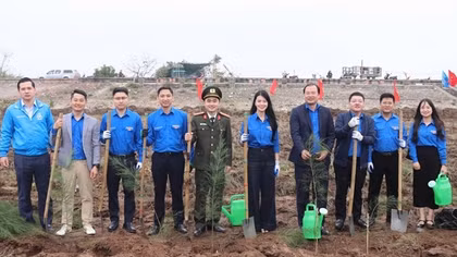Tuổi trẻ Cục An ninh chính trị nội bộ hưởng ứng Tết trồng cây và Tháng Thanh niên tại Hưng Yên