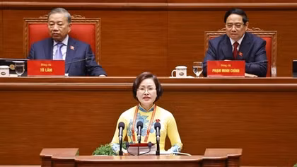 Đại biểu đến từ cơ sở nêu thực tiễn việc ứng dụng chuyển đổi số để vận hành chính quyền địa phương 2 cấp