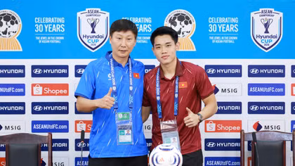 HLV Kim Sang Sik: Tuyển Việt Nam không được chủ quan