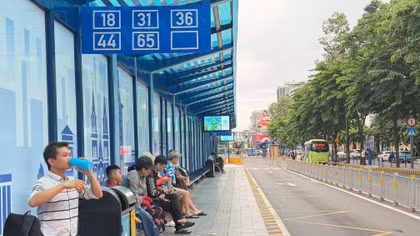 Xử phạt 2 trường hợp xe buýt bỏ trạm không đón khách 