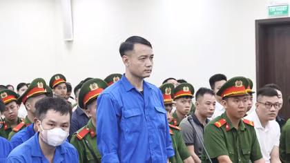 Giám đốc sản xuất sữa giả chi 2,4 tỷ đồng để hợp thức hồ sơ công bố sản phẩm