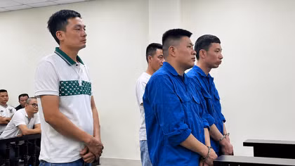 Chủ hiệu cầm đồ và nhóm lừa đảo vay tiền tỷ cùng lĩnh án 