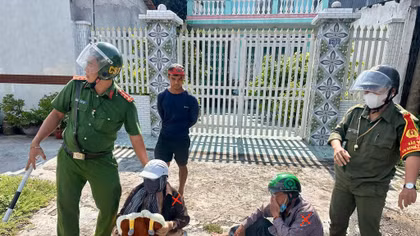 Các đối tượng nhiều tiền án trà trộn trộm cắp tại điểm thi 