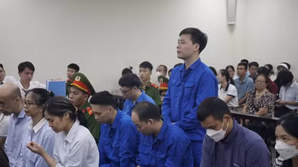 Màn đối đáp của hai cựu cán bộ Hải quan liên quan đến 1,5 tỷ đồng nhận hối lộ