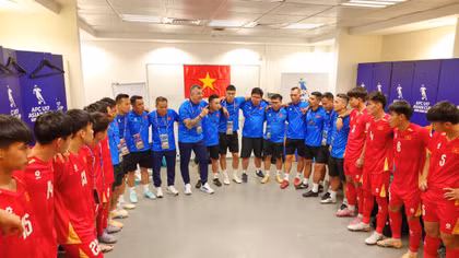 U17 Việt Nam dừng bước tại tứ kết châu Á, HLV Cristiano Roland động viên học trò hướng tới World Cup