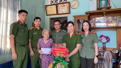 Công an Đồng Nai tri ân gia đình chính sách, người có công với cách mạng 
