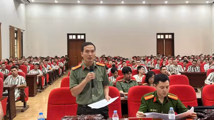 Tuyên truyền, tư vấn pháp luật cho các phạm nhân tại Trại giam Nam Hà