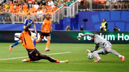 HLV Koeman lên tiếng sau trận Hà Lan thắng đậm Thụy Điển