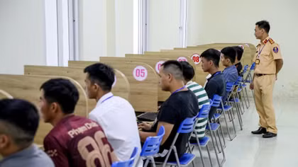 Đề xuất nâng yêu cầu sát hạch, giảm thủ tục cấp giấy phép lái xe quốc tế