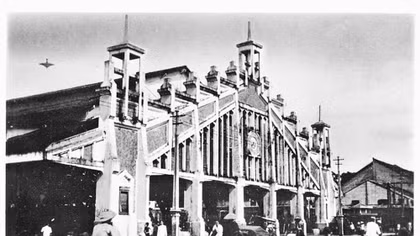 Trăm năm chợ “chảnh”