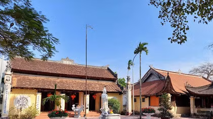 Sao Khuê lấp lánh trời Dục Tú