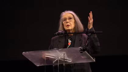 Anne Carson và những biên giới mới của văn chương