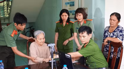 Những câu chuyện xúc động trong hành trình giám định ADN tìm mộ liệt sĩ 