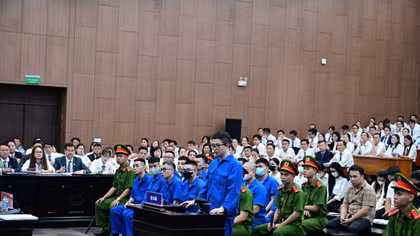 Cha, mẹ Mr Pips giải thích lý do tẩu tán tài sản sau khi con bị bắt