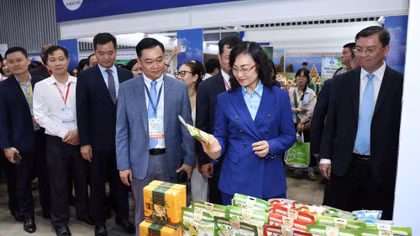 Thúc đẩy hàng hoá của Việt Nam vươn xa hơn vào chuỗi cung ứng toàn cầu