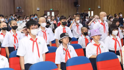Khai giảng lớp học đặc biệt trong bệnh viện