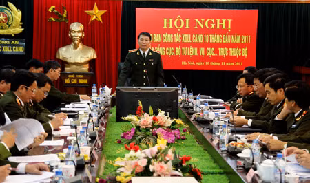 Thiếu tướng Trần Bá Thiều, Tổng cục trưởng Tổng cục XDLL - CAND phát biểu kết luận hội nghị. Ảnh: Việt Hưng.