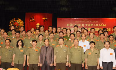 Trung tướng Tô Lâm, Ủy viên TW Đảng, Thứ trưởng Bộ Công an với các đại biểu tham dự Hội nghị.
