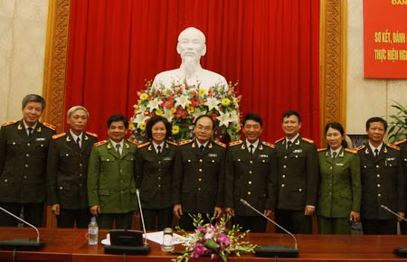 Trung tướng Bùi Quang Bền, Ủy viên Trung ương Đảng, Thứ trưởng Bộ Công an; Trung tướng Trần Việt Tân, Thứ trưởng Bộ Công an cùng các đại biểu dự Hội nghị. Ảnh: Việt Hưng.