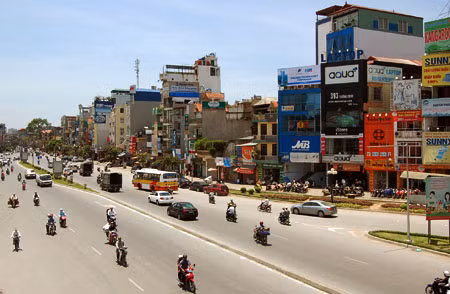 Hà Nội xem xét hạ một số chỉ tiêu trong năm 2012.