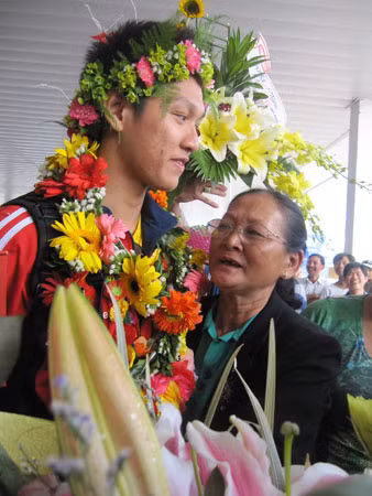 Quý Phước và mẹ.
