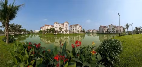 Ngoài căn hộ cao cấp, biệt thự trong các khu đô thị mới được nhiều người nước ngoài quan tâm.