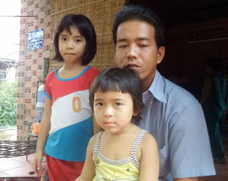 Anh Hoàng đang quay cuồng đòi lại họ cho hai con.