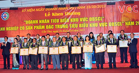 Khen thưởng 23 doanh nghiệp có sản phẩm đặc trưng tiêu biểu khu vực ĐBSCL.