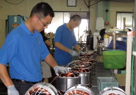 Lao động và tu nghiệp sinh Việt Nam chủ yếu làm việc trong các nhà máy ở miền Trung và Nam Nhật Bản.