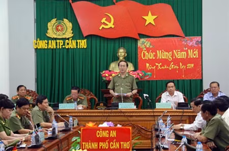 Đại tướng Trần Đại Quang, Ủy viên Bộ Chính trị, Bộ trưởng Bộ Công an phát biểu chỉ đạo tại buổi làm việc.