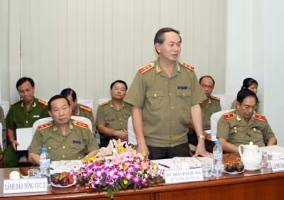 Thứ trưởng Trần Đại Quang kiểm tra công tác tại Công an TP HCM.