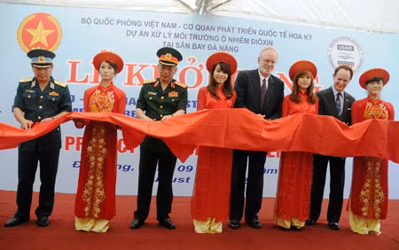 Lễ khởi công xây dựng “Dự án xử lý môi trường ô nhiễm dioxin” tại sân bay Đà Nẵng sáng 9/8.