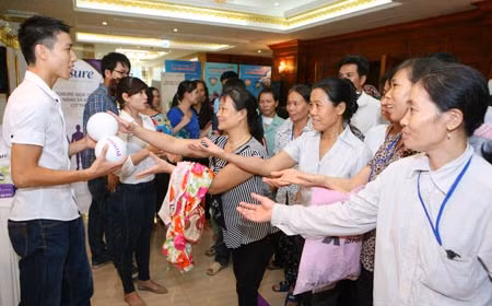 Các bệnh nhân ung thư được hướng dẫn tham gia các hoạt động tăng cường sức khỏe, để chống lại bệnh tật.