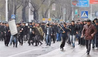 Tổng thống Kyrgyzstan không có ý định từ chức ảnh 1