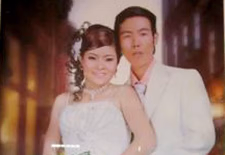 Ảnh cưới của anh Hưng và chị Hà.