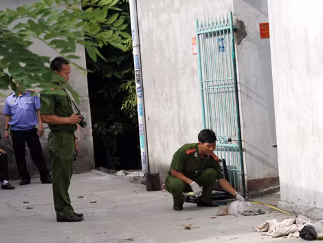 Dãy nhà trọ nơi xảy ra án mạng kinh hoàng.