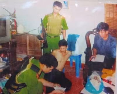Cảnh bắt đối tượng tại hiện trường.