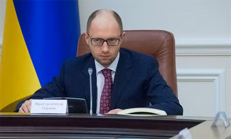Ngày 11/4, Thủ tướng tạm quyền Ukraine Arseniy Yatsenyuk tuyên bố các khu vực miền Đông nước này sẽ có thêm quyền lực.
