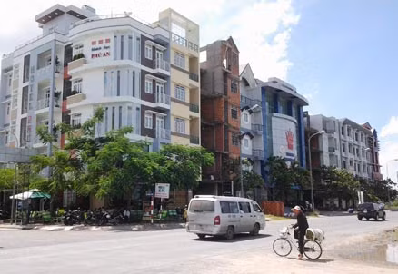 Khách sạn Phú An - căn nhà của chị Trinh đã mua của Công ty 586 Cần Thơ có nguy cơ bị phát mãi.