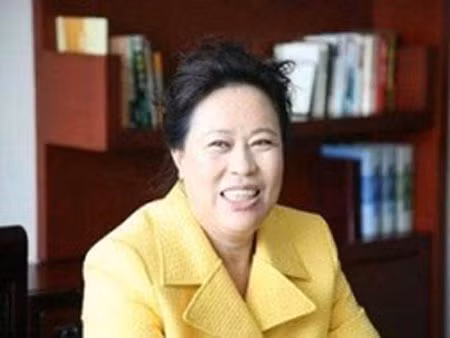 Bà Đinh Thư Miêu trước khi bị bắt.