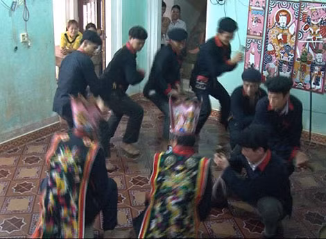 Múa lễ Tết Nhảy.