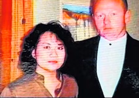Sabrina Bebb-Jones và chồng.